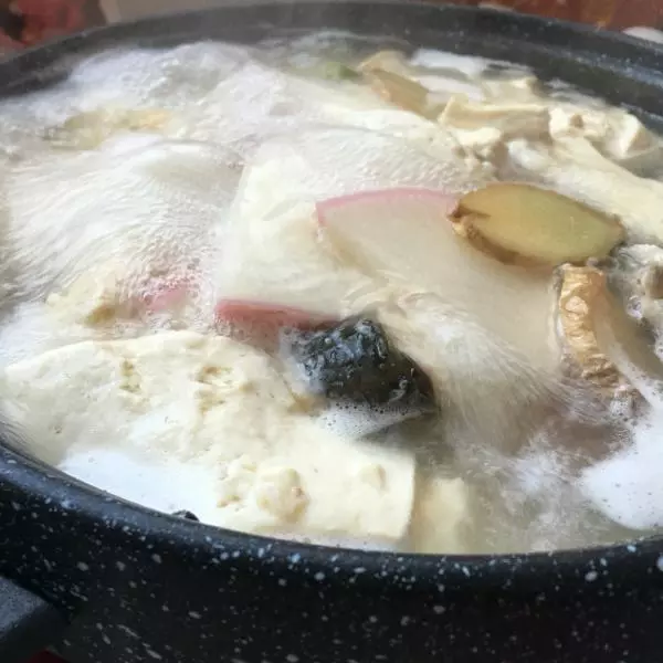 草魚燉蘿蔔豆腐-喝魚湯版