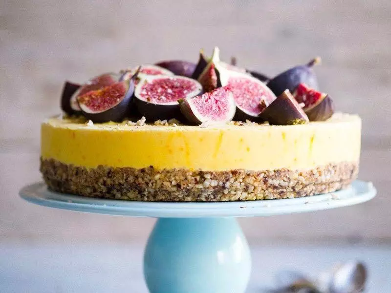 【GKS】低卡無花果藏紅花凍酸奶榛子蛋糕 Hazelnut cake with Frozen Saffron Yogurt and Honey Drizzled Figs