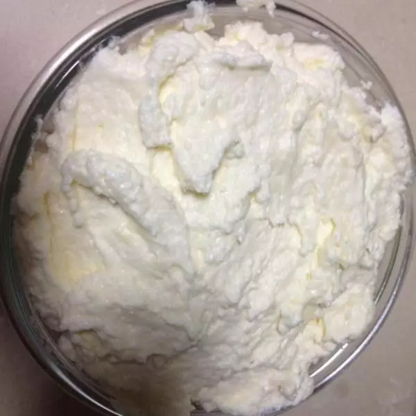 蛋白霜型白脫奶油