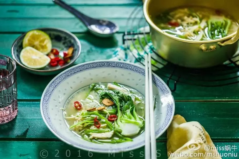 泰式雞湯泡飯.Chicken lemon grass and rice soup.