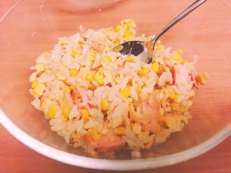 三文魚玉米蛋炒飯