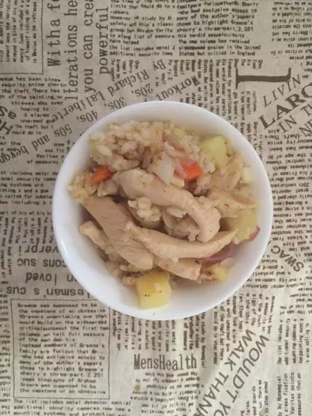 雞胸肉炒糙米飯