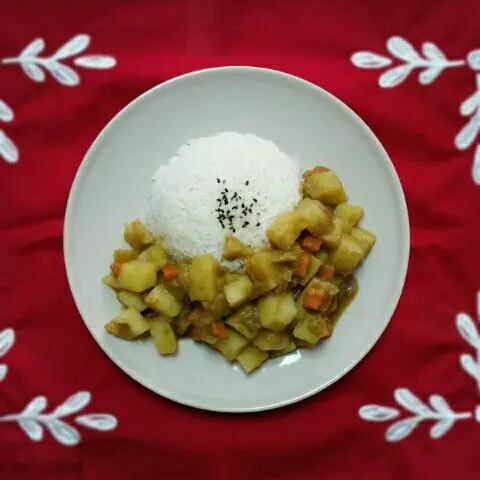 【Ynna】咖喱土豆飯