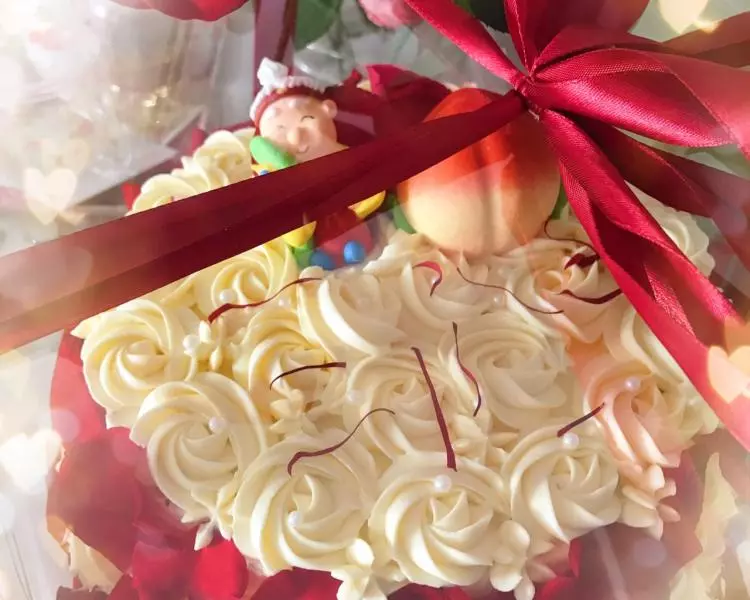 超簡單的雙層玫瑰花瓣奶油蛋糕免抹面
