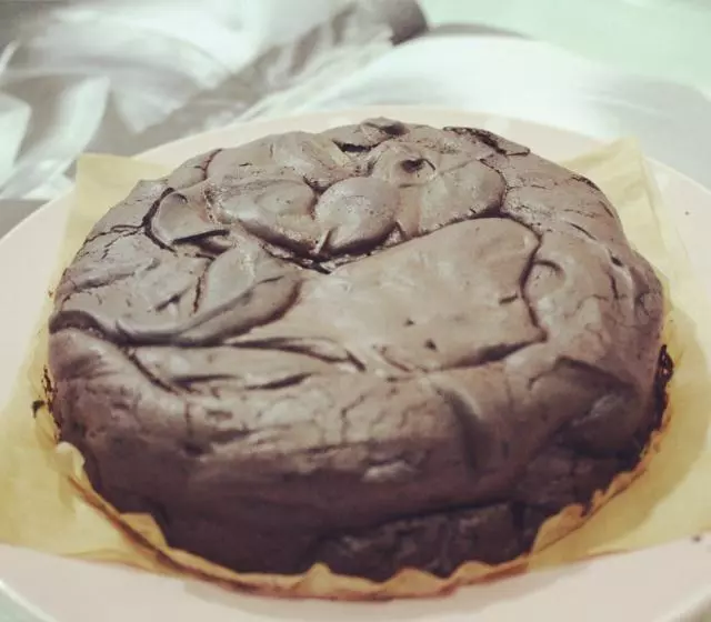 全蛋黑巧克力蛋糕