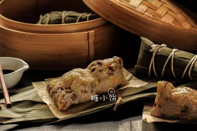 【培根香菇豌豆粽】龍舟形包法2