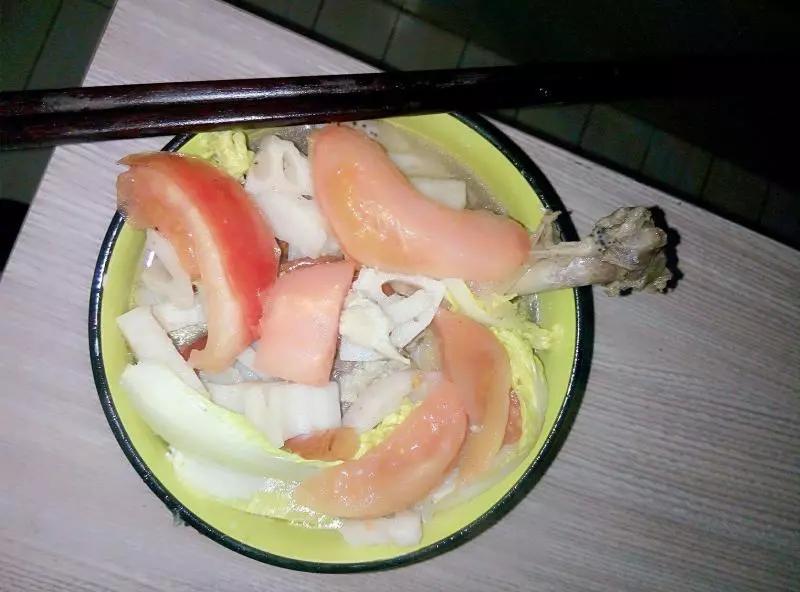 雞塊蓮菜湯