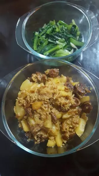 土豆臘腸燜飯