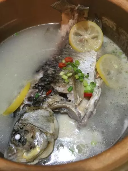 檸檬米椒鯽魚湯
