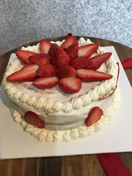 六寸草莓奶油蛋糕