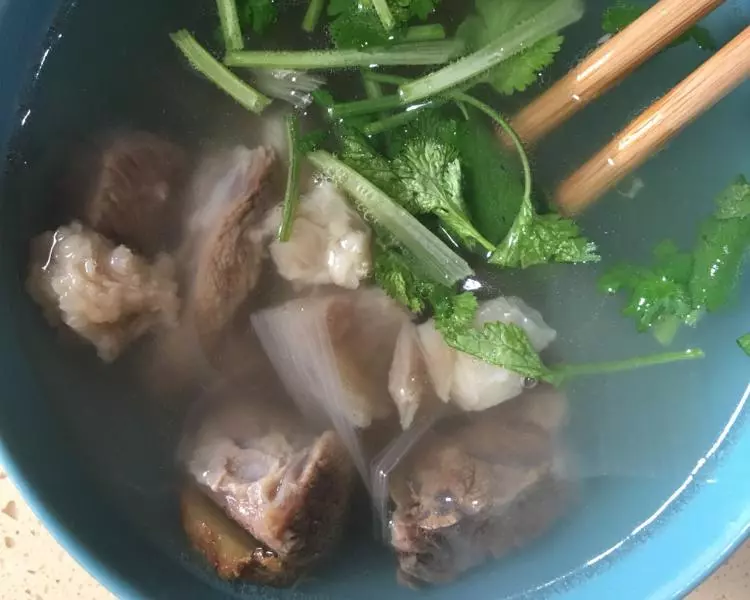 香菇月私房菜：清爽牛肉湯