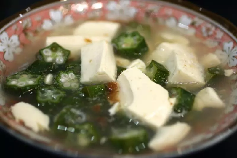 《昨日的美食》之秋葵豆腐湯
