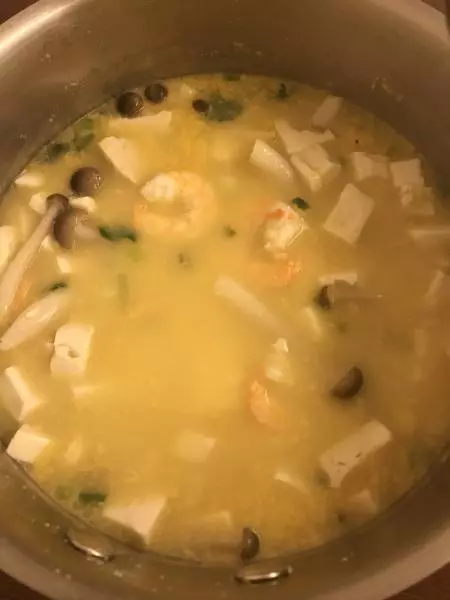 鮮蝦蘑菇豆腐湯