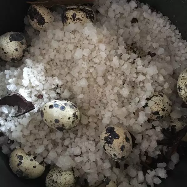 鹽焗鵪鶉蛋（電飯鍋）