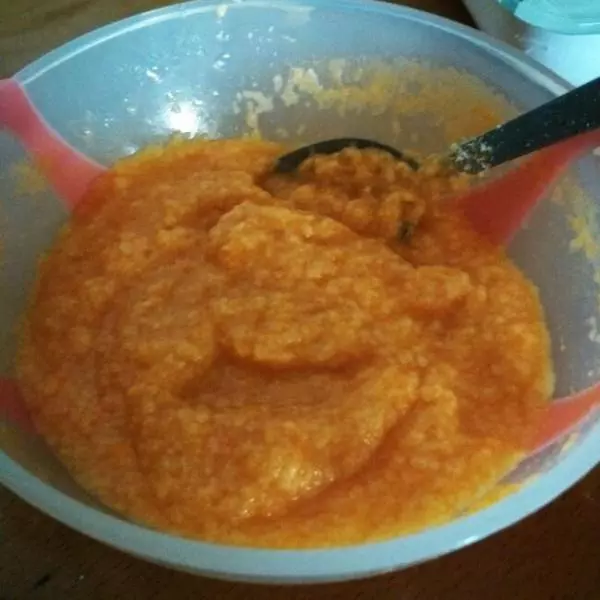 嬰兒輔食之胡蘿蔔米粉