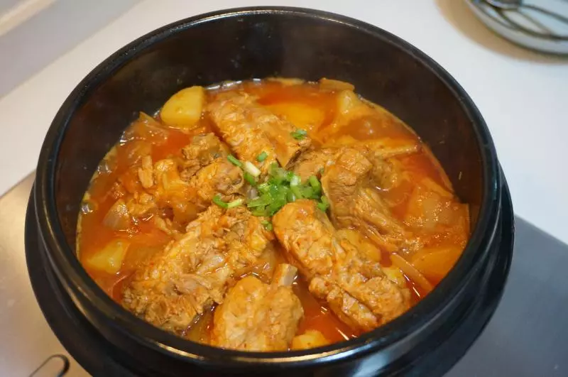 韓式泡菜燉排骨