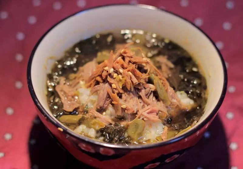 牛肉絲橄欖菜泡飯