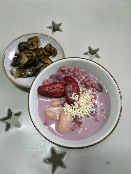 紫薯紅豆薏米芸豆牛奶粥