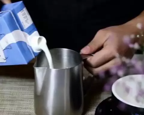 田老師咖啡·基礎心形拉花製作