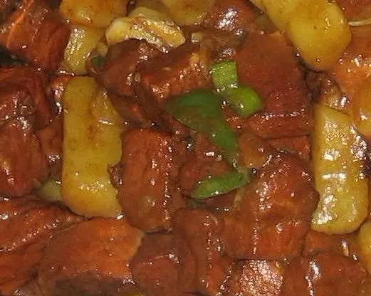 蒜香紅燒肉燉土豆