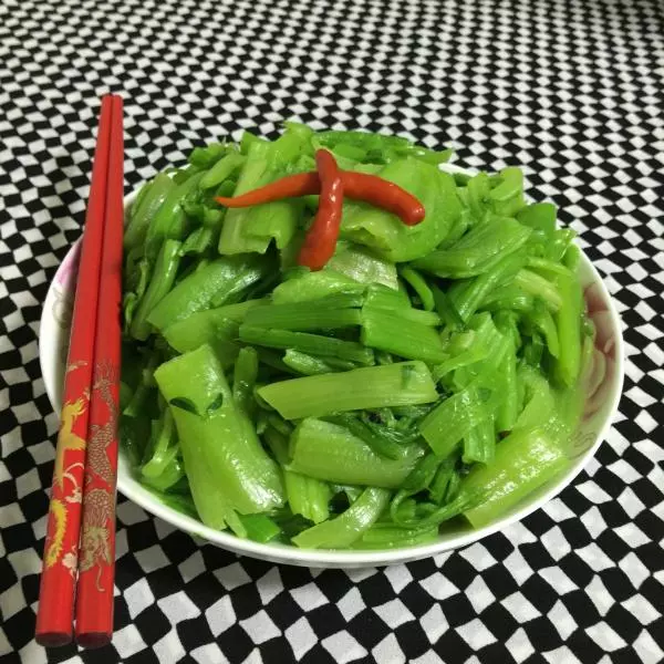 炒菠菜梗