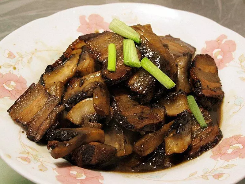 蘑菇炒醬肉