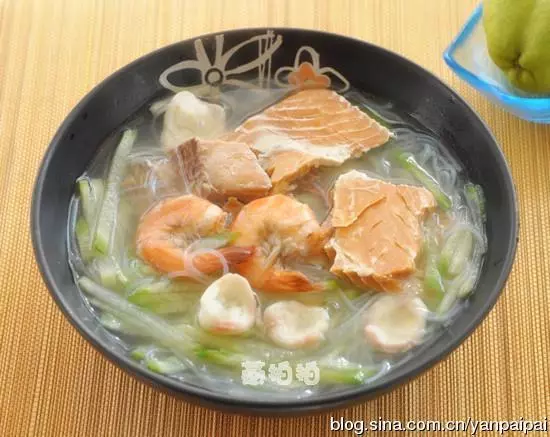 三文魚海鮮湯