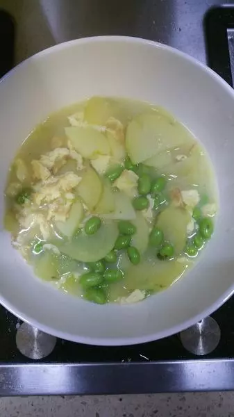 毛豆土豆片雞蛋湯