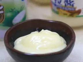 蛋黃沙拉醬