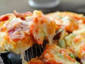 厚底鮮蝦培根披薩