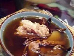 茶樹菇燉排骨湯