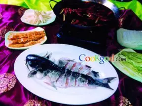 片筍火鍋魚