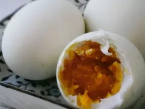 自製五香鹹蛋
