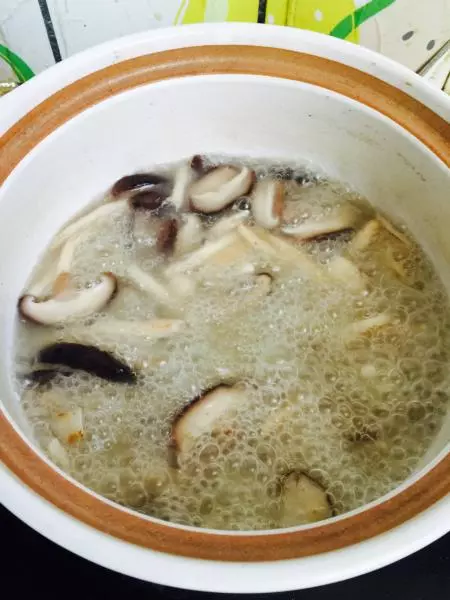 菌菇豆腐湯