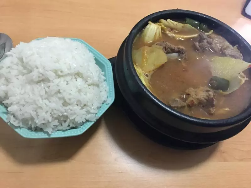 韓式排骨大醬湯