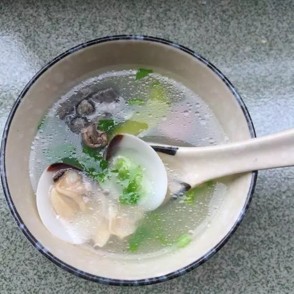 烏雞蛤蜊絲瓜湯