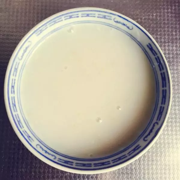 大米擁抱燕麥和豆奶粥