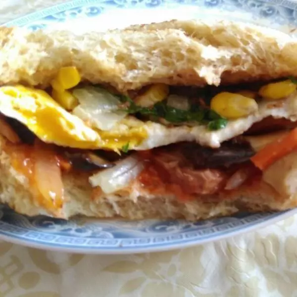 孕媽早餐：金槍魚三明治