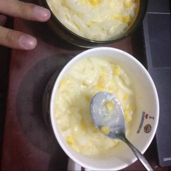 雞蛋玉米牛奶燉通心粉