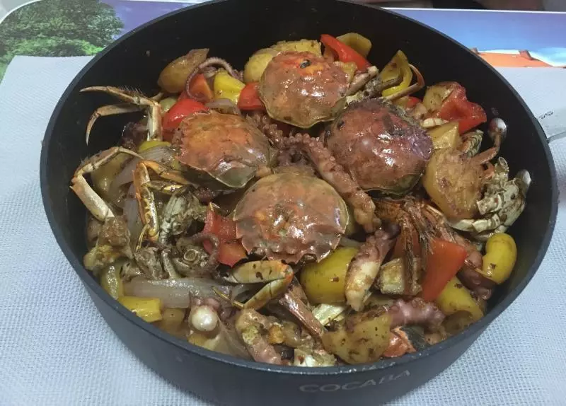 干鍋魷魚蟹