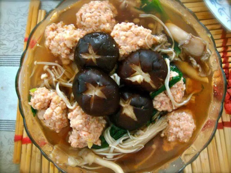 菌菇煮蝦丸