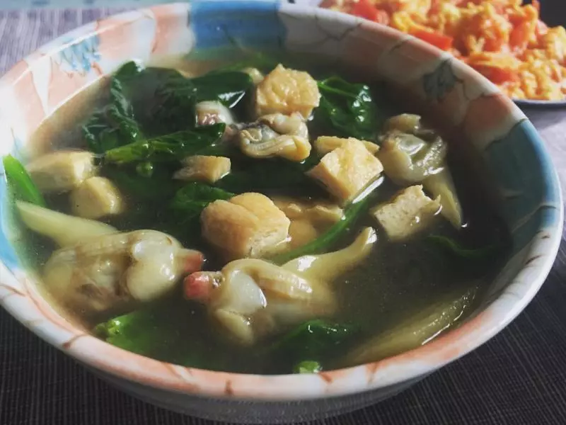 蛤蜊菠菜豆腐湯