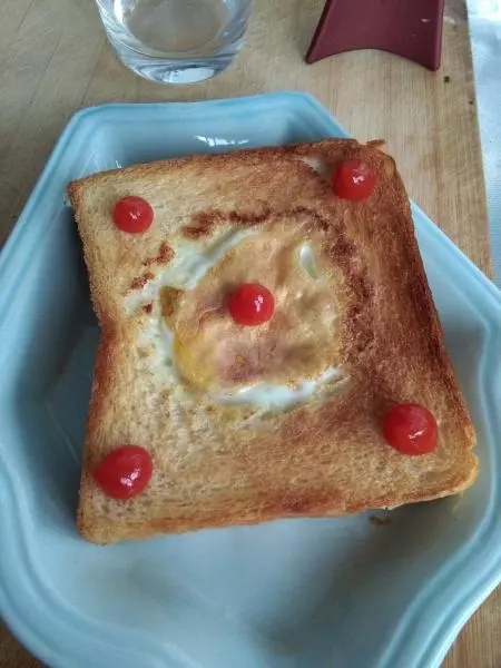 「心有靈犀」早餐麵包片