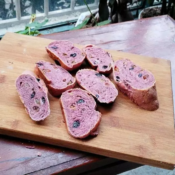 紫薯葡萄乾麵包——無糖無油的健康靚包
