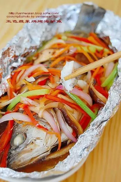 五色蔬菜焗烤海鱸魚