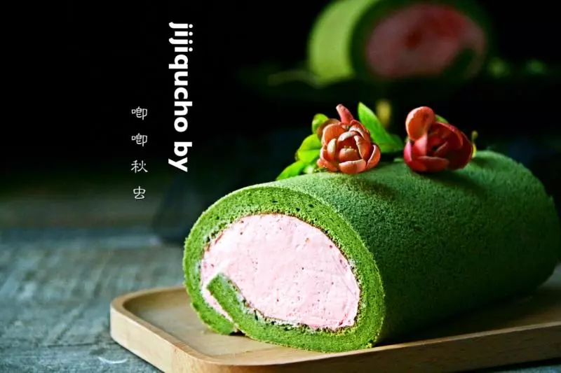 #東菱烤箱#卷出一個春天——抹茶草莓蛋糕卷