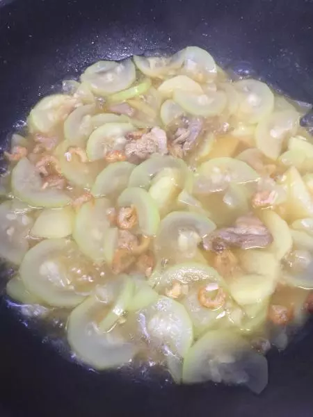 葫瓜土豆瘦肉蝦米湯