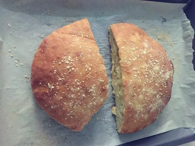 自製酥軟扁麵包