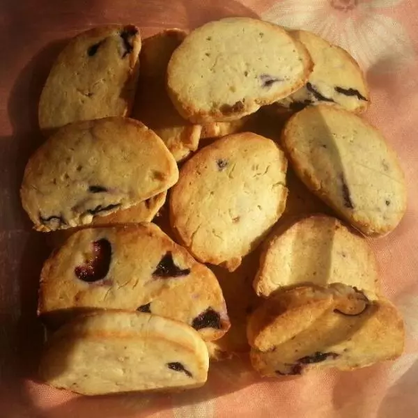 新鮮藍莓小餅乾
