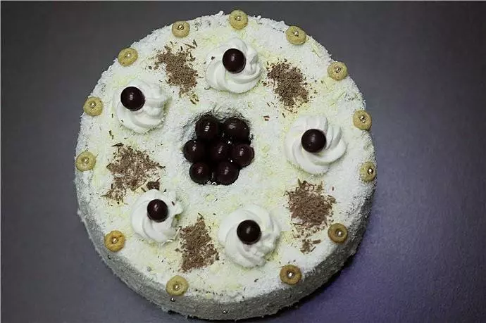 椰香巧克力生日蛋糕